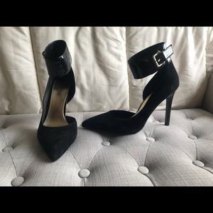 Guess Suede Pumps